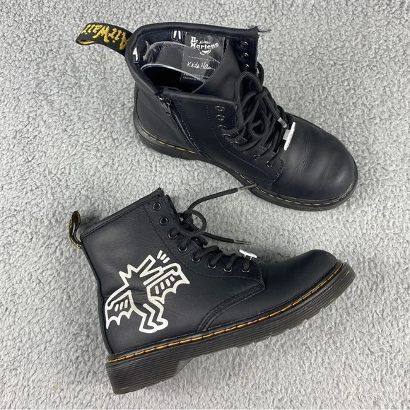 DR MARTENS X KEITH HARING 1460Y BOOTS TODDLER SIZE 2 KIDS LEATHER LACE UP PRINT - Picture 16 of 16